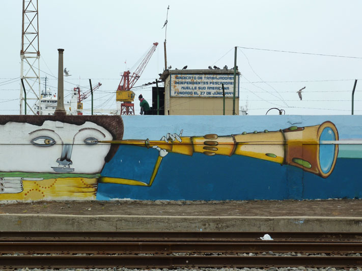 Chile-Valparaiso-Street-Art-Harbour
