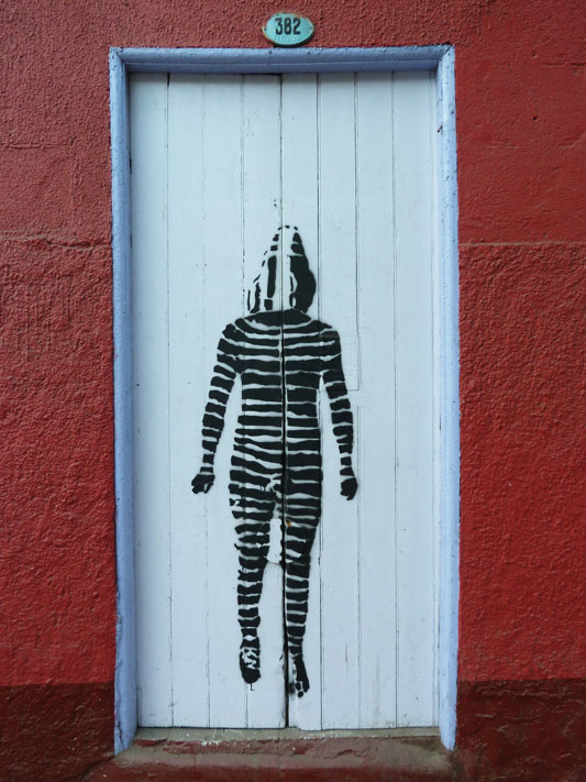Chile-Valparaiso-Yamana-street-art