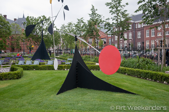 The-Netherlands-Amsterdam-Rijksmuseum-Calder-garden