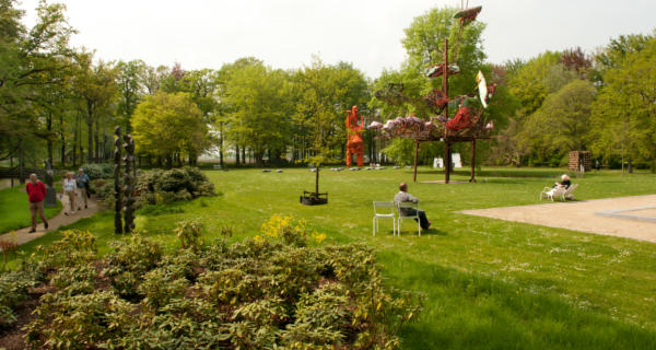 Sculpture Garden DeFundatie Castle Het Nijenhuis. Must-See Exhibitions In The Netherlands 2018