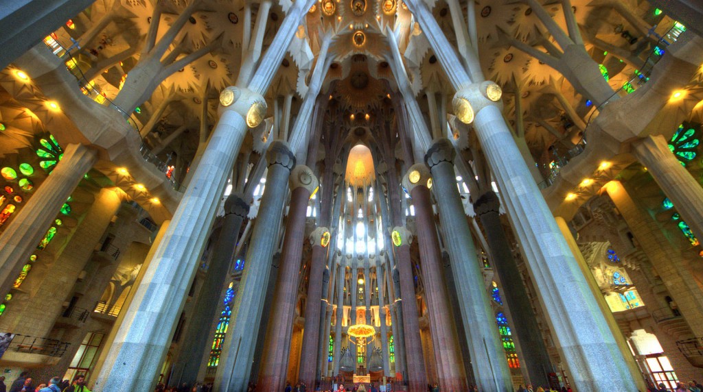 Gaudi Barcelona: Catalan Art Nouveau At Large
